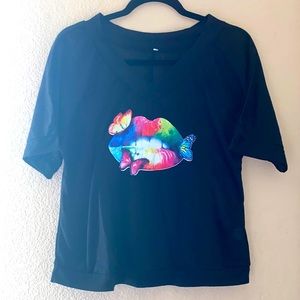 CROPPED GRAPHIC TEE - BLACK